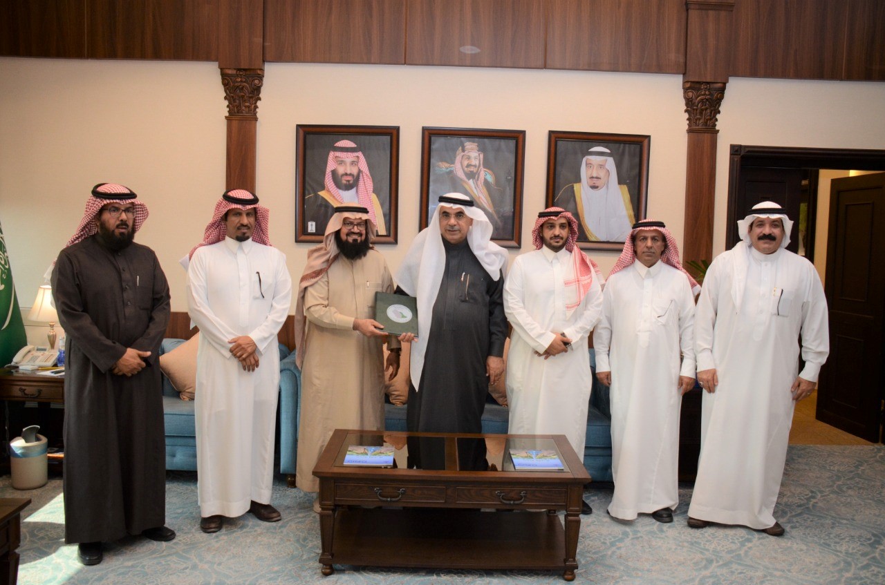 زيارة مجلس إدارة الجمعية التعاونية للثروة الحيوانية بالمنطقة الشرقية (ثروتنا)  بتاريخ 25/05/1444 هـ الموافق 19/12/2022 م لمعالي أمين المنطقة الشرقية المهندس فهد بن محمد الجبير.